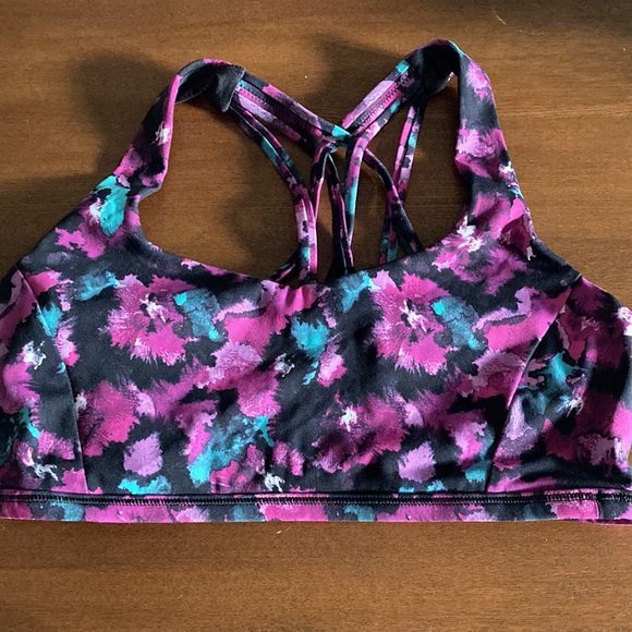 🆕 LULULEMON Free to Be Serene Bra 🆕 - Picture 4 of 6